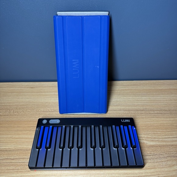 ROLI Lumi Keys Studio Edition Light Up MIDI Keyboard IOB Model LKB01 + Snap Case - Picture 3 of 8